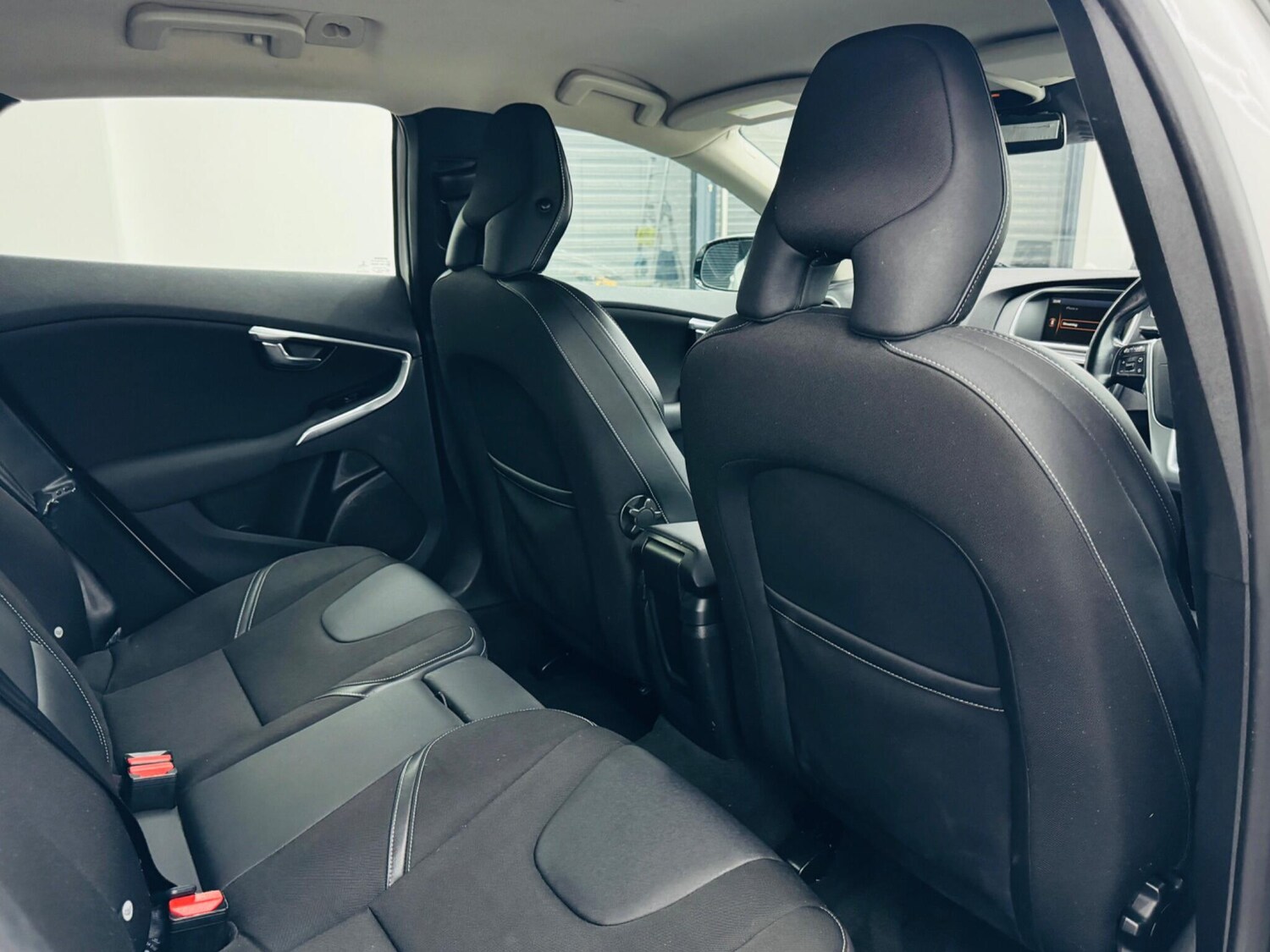 Used Volvo V40 2013 for sale - 77831675: Photo 25