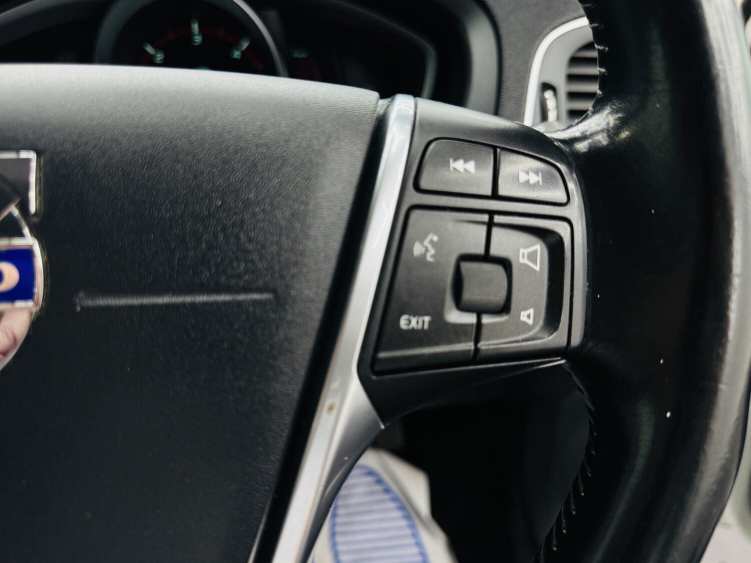 Used Volvo V40 2013 for sale - 77831675: Photo 29