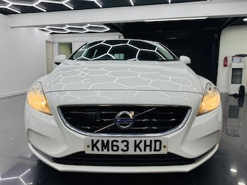 Used Volvo V40 2013 for sale - 77831675: Photo