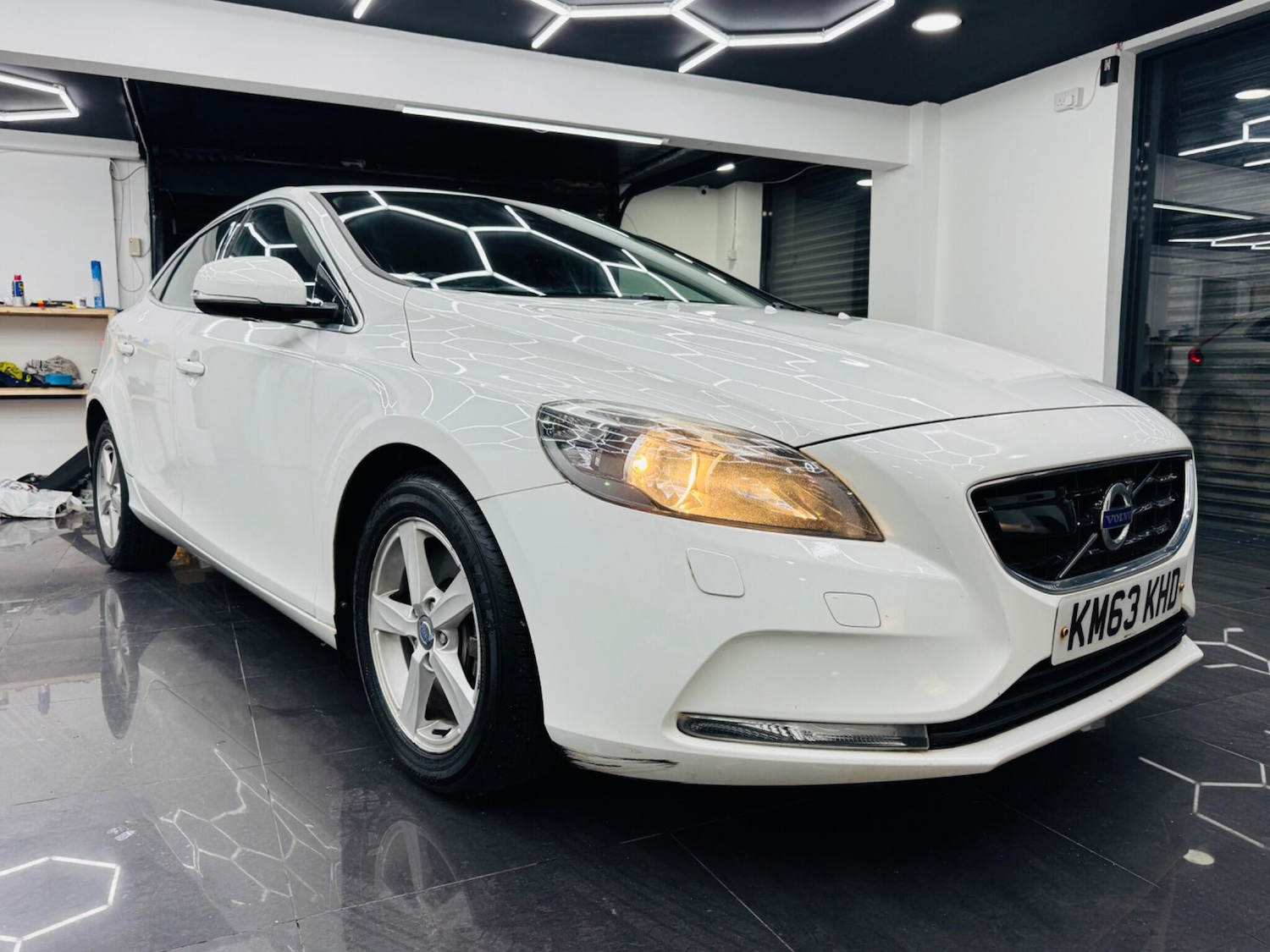 Used Volvo V40 2013 for sale - 77831675: Photo 3