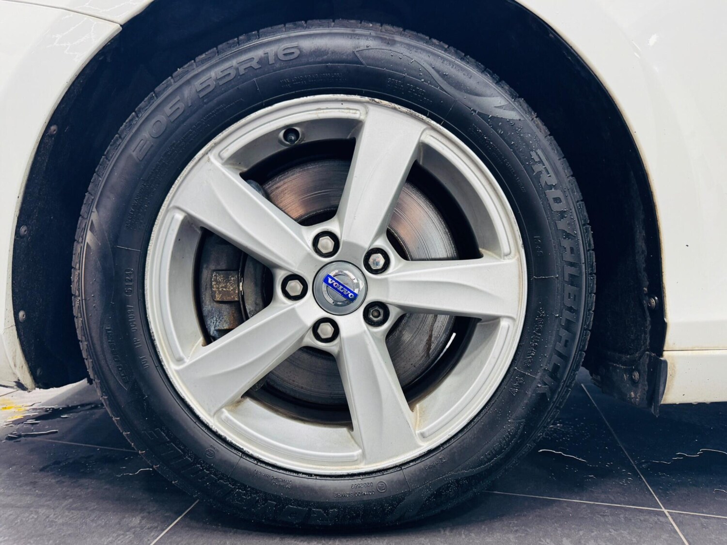 Used Volvo V40 2013 for sale - 77831675: Photo 34