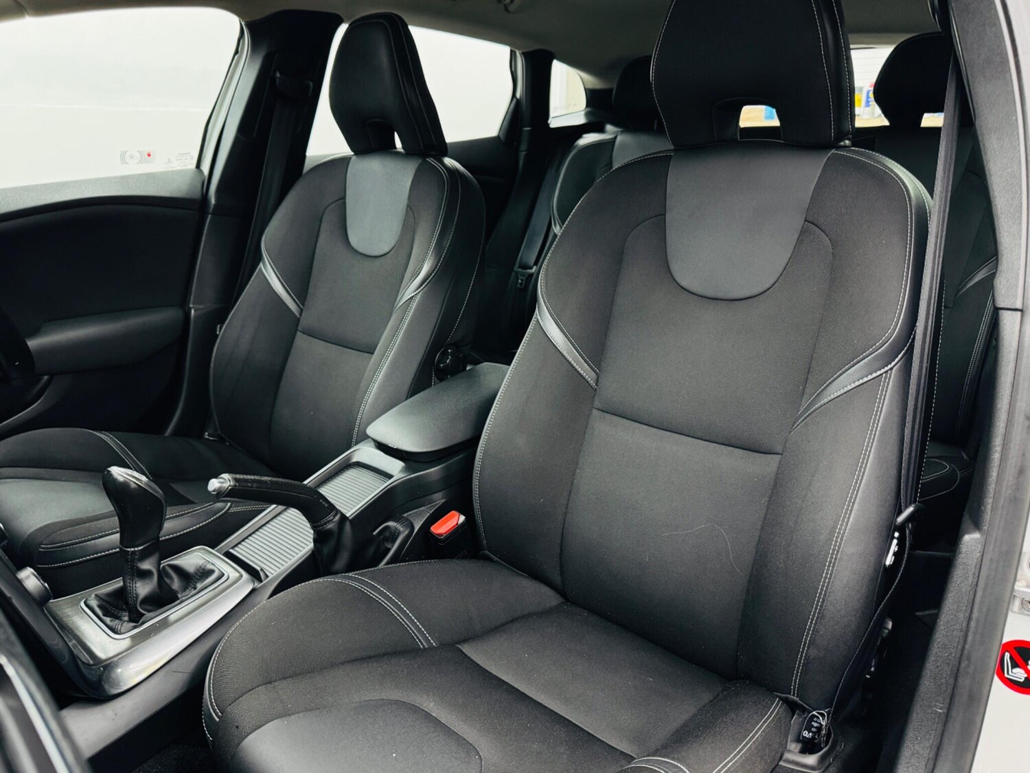 Used Volvo V40 2013 for sale - 77831675: Photo 43