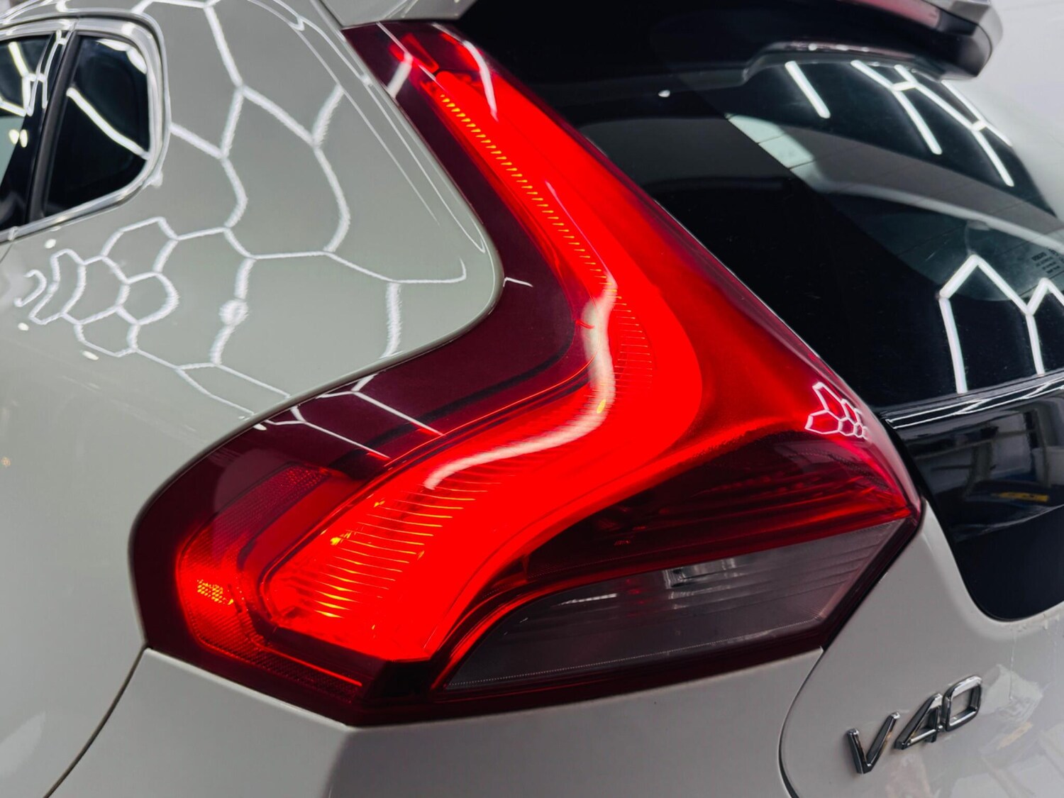 Used Volvo V40 2013 for sale - 77831675: Photo 48