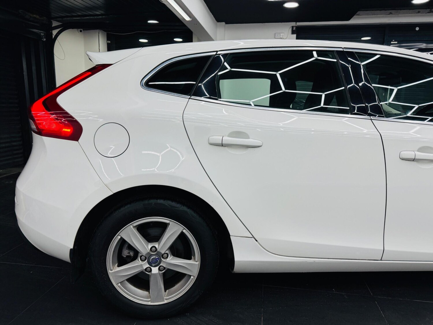 Used Volvo V40 2013 for sale - 77831675: Photo 49