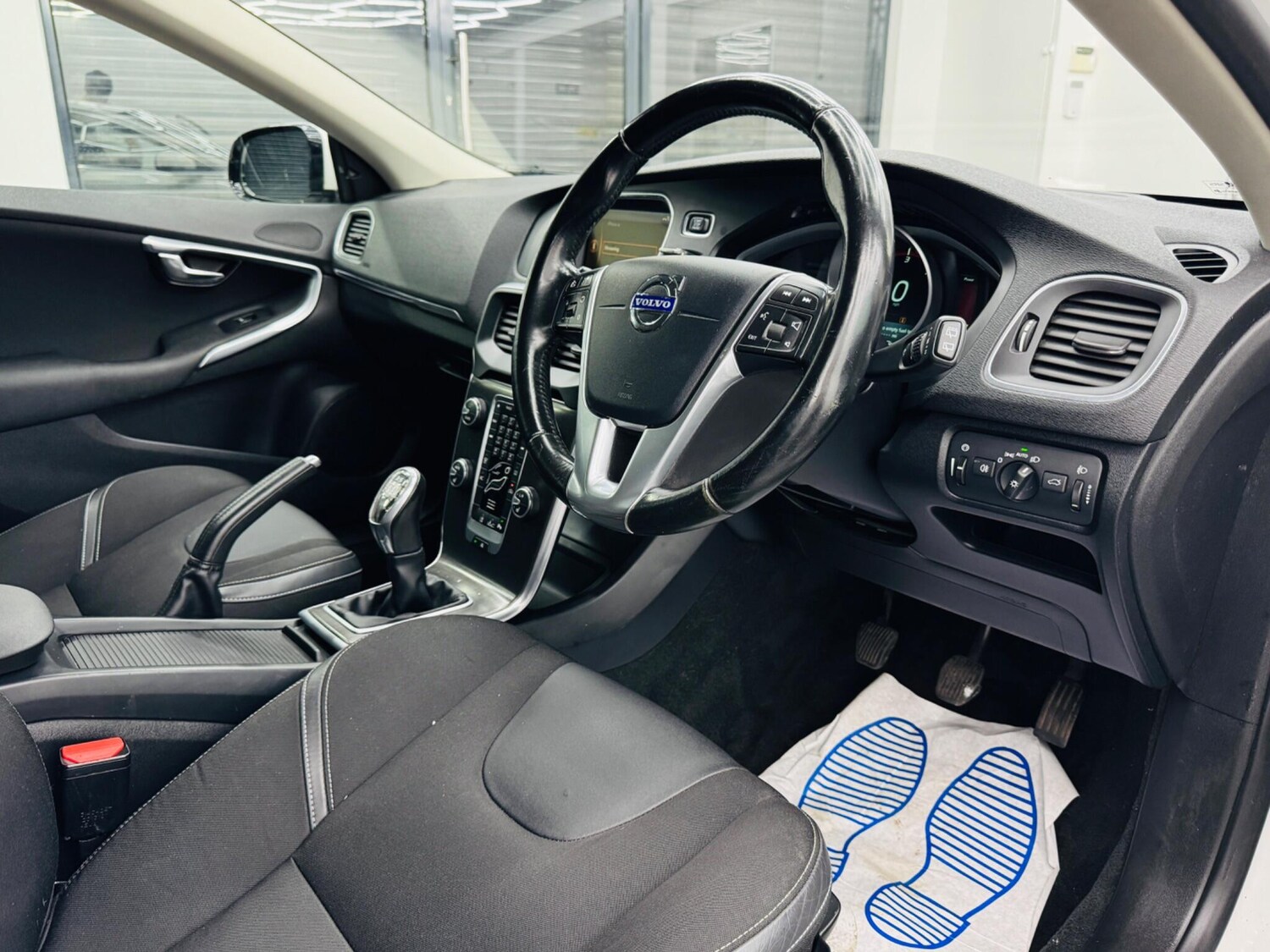 Used Volvo V40 2013 for sale - 77831675: Photo 51