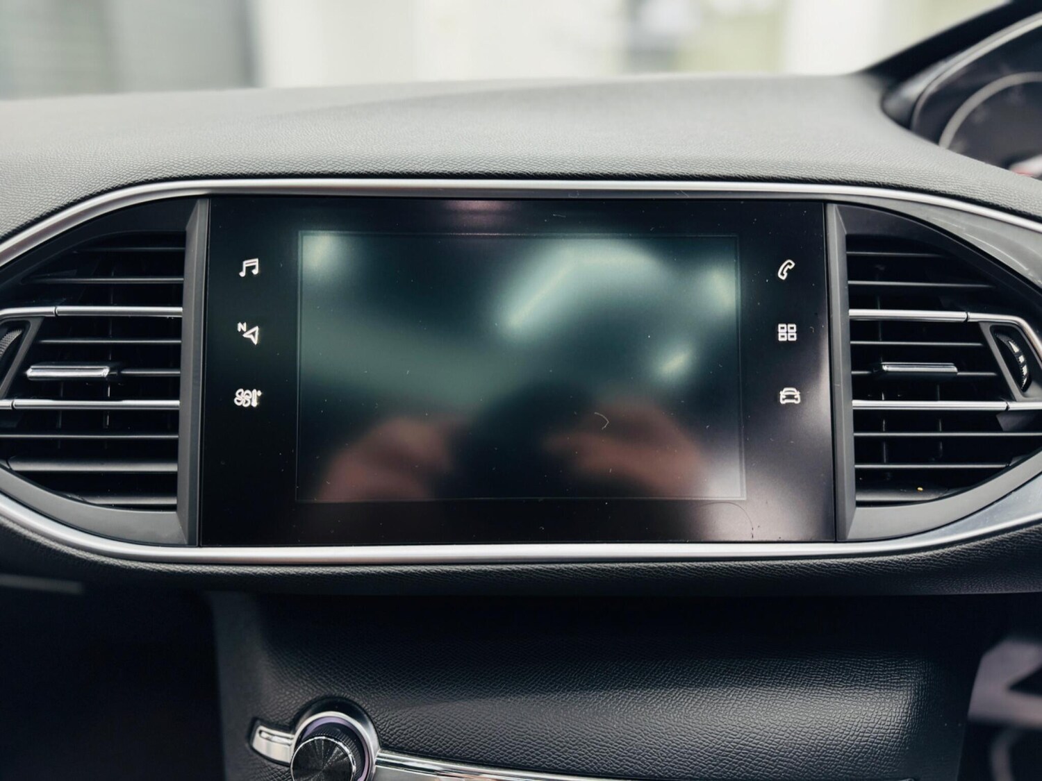 Used Peugeot 308 2017 for sale - 77831672: Photo 37