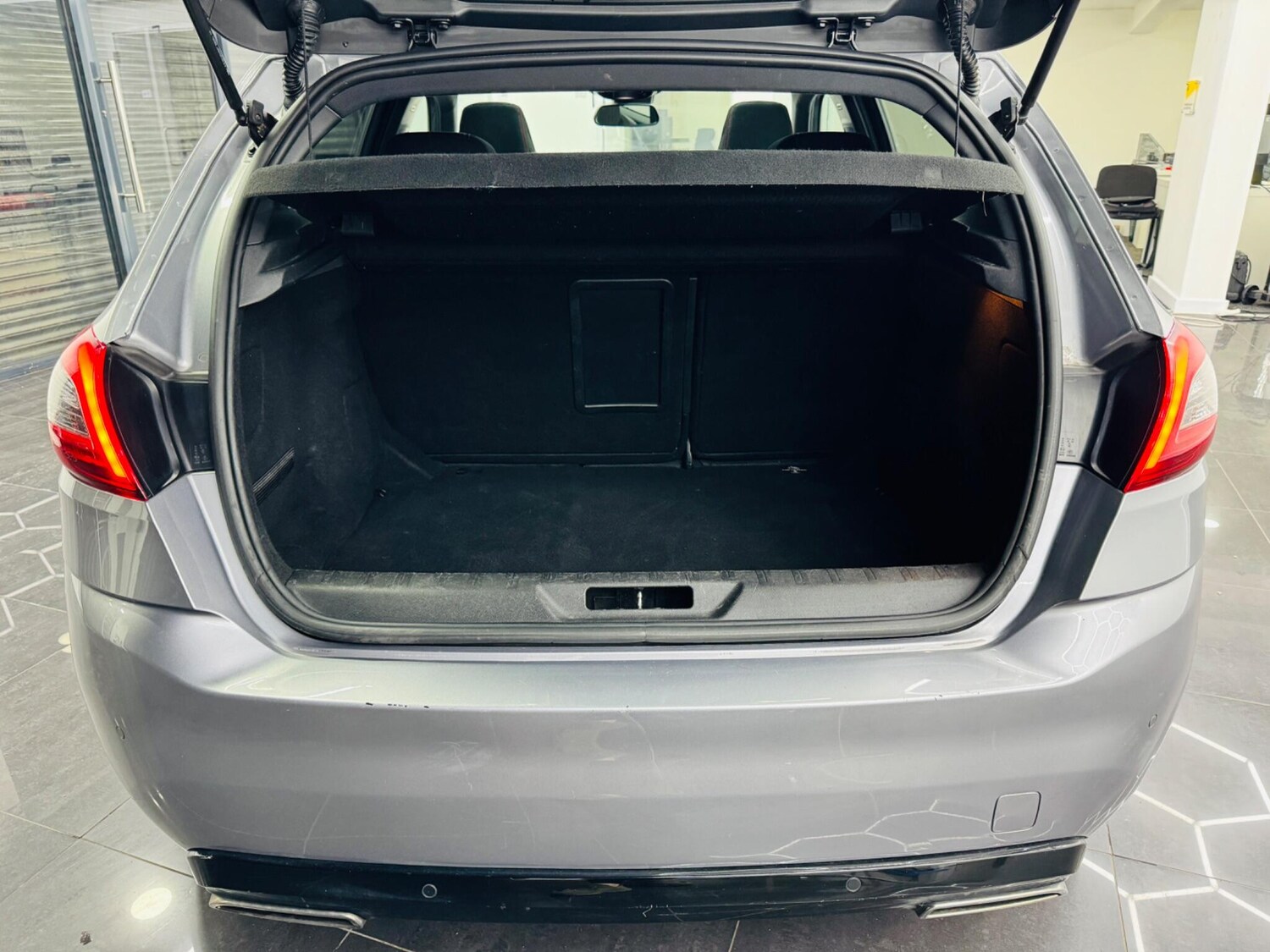 Used Peugeot 308 2017 for sale - 77831672: Photo 38