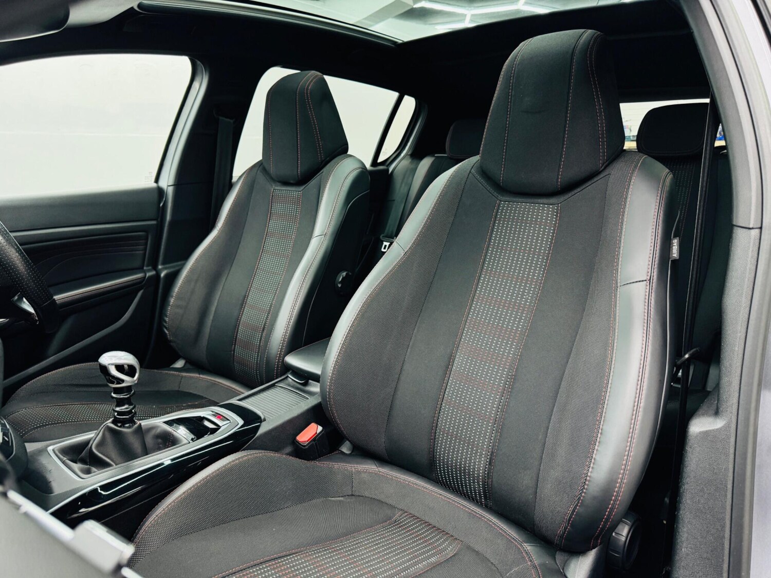 Used Peugeot 308 2017 for sale - 77831672: Photo 42