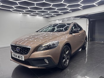 Used Volvo V40 Cross Country 2014 for sale - 78245126: Photo
