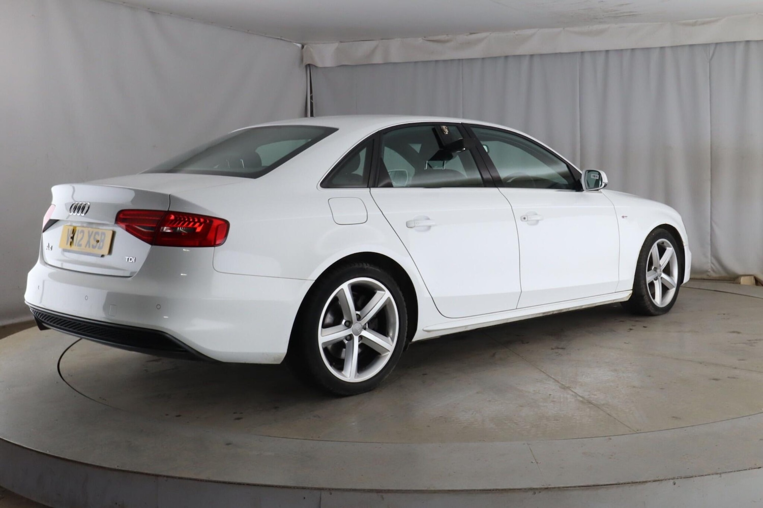 Used Audi A4 2012 for sale - 77992957: Photo 5