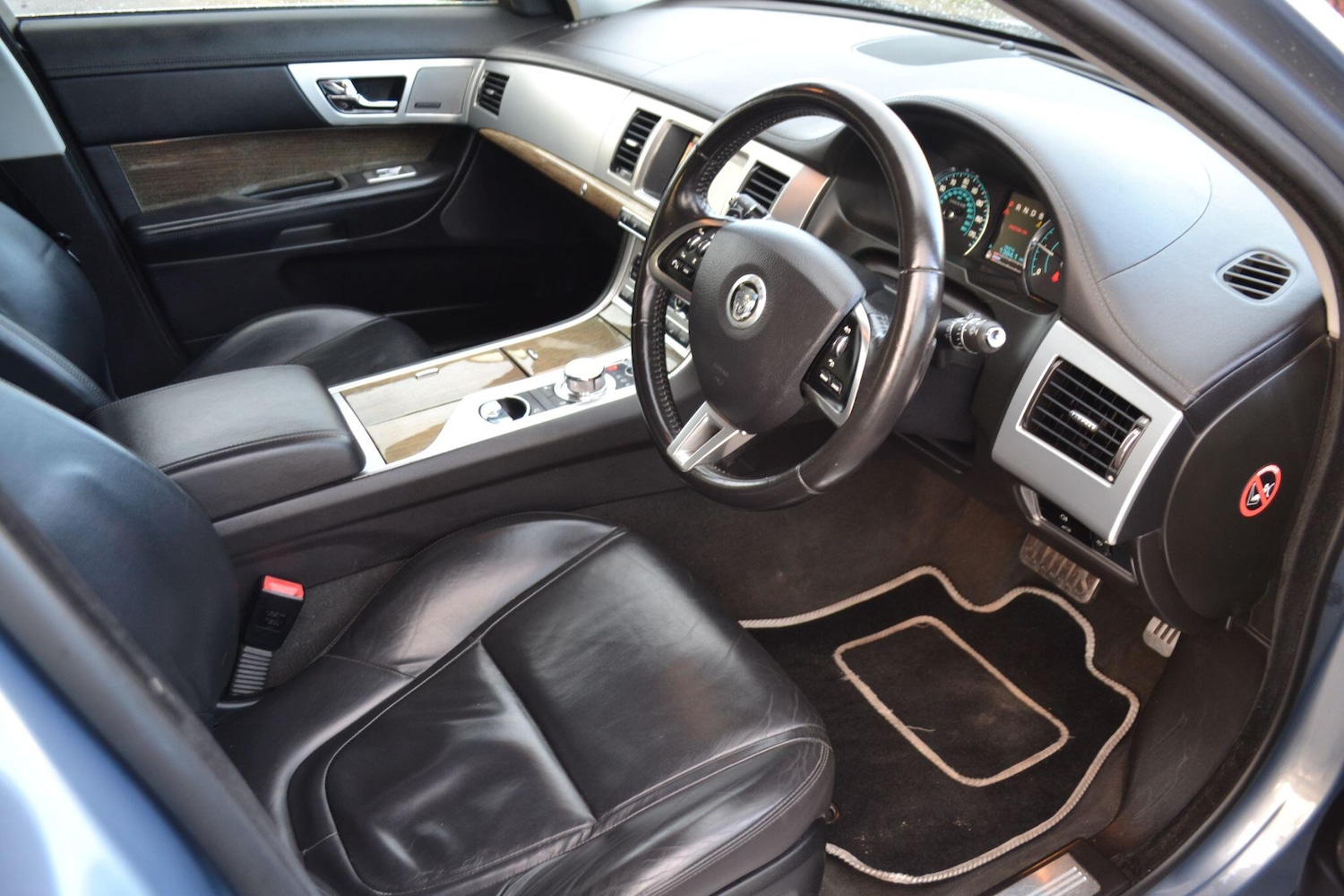 Used Jaguar XF 2013 for sale - 76632665: Photo 19