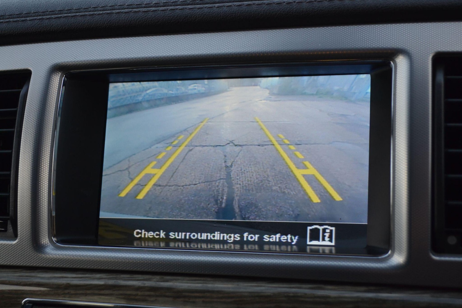 Used Jaguar XF 2013 for sale - 76632665: Photo 46