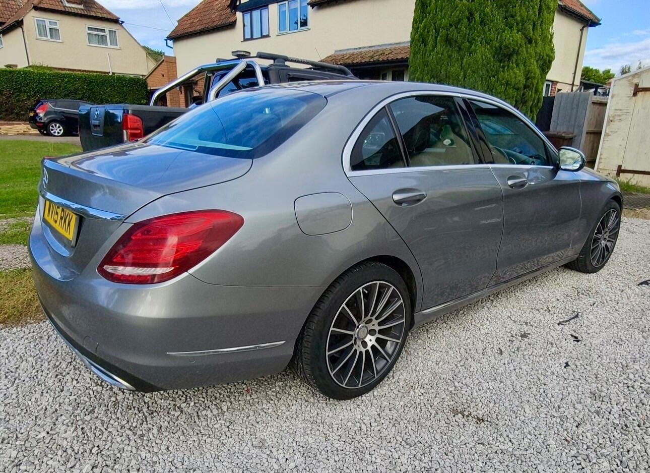 Used Mercedes-Benz C Class 2015 for sale - 76714331: Photo 4
