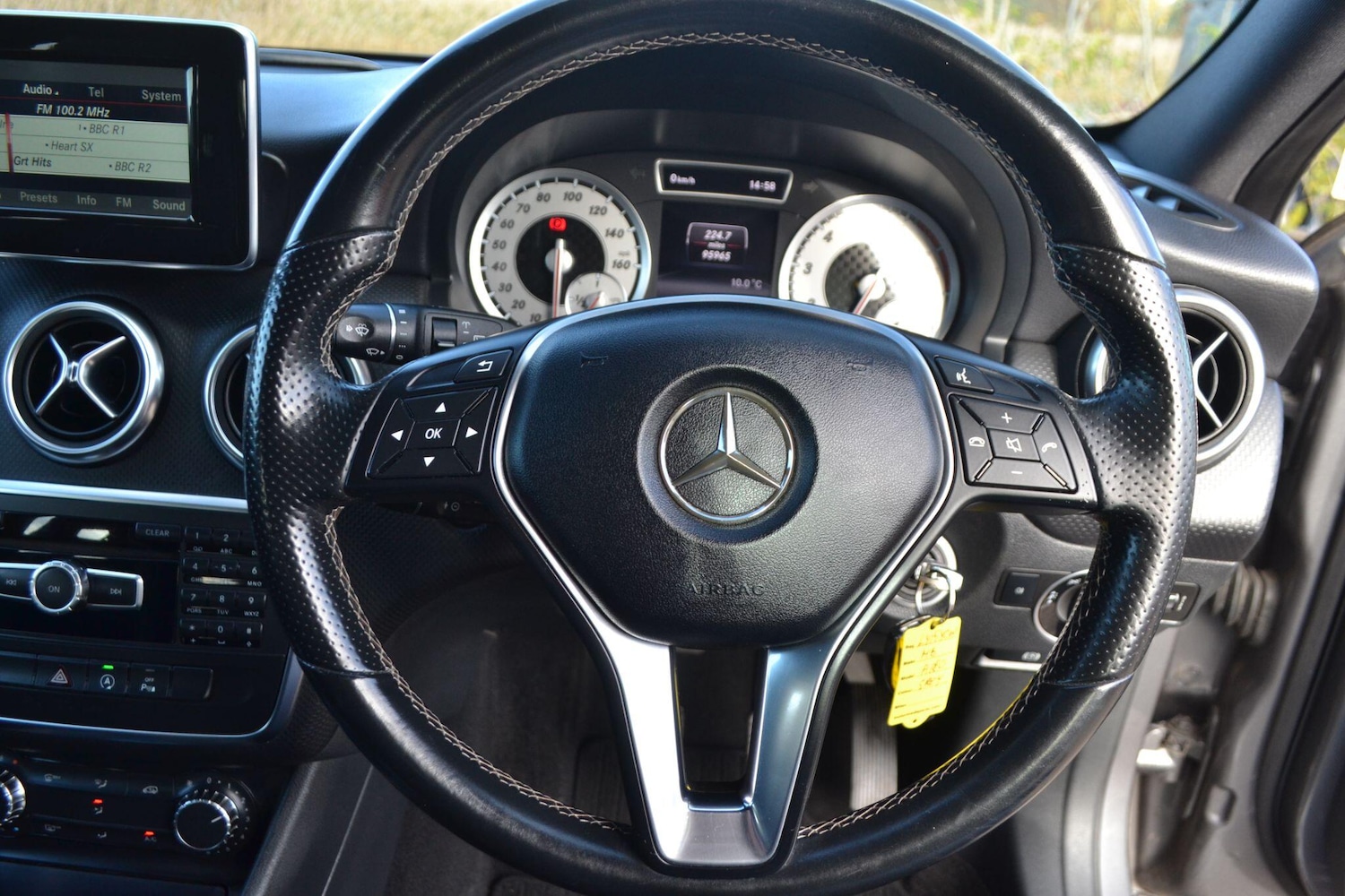 Used Mercedes-Benz A-Class 2015 for sale - 76370181: Photo 32