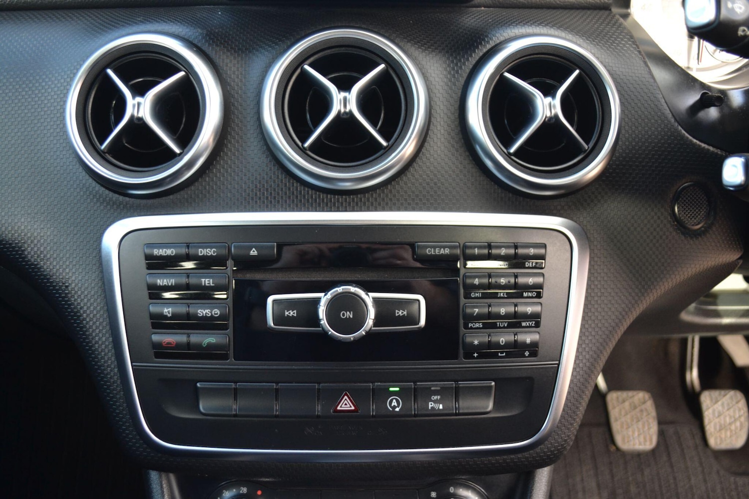 Used Mercedes-Benz A-Class 2015 for sale - 76370181: Photo 41