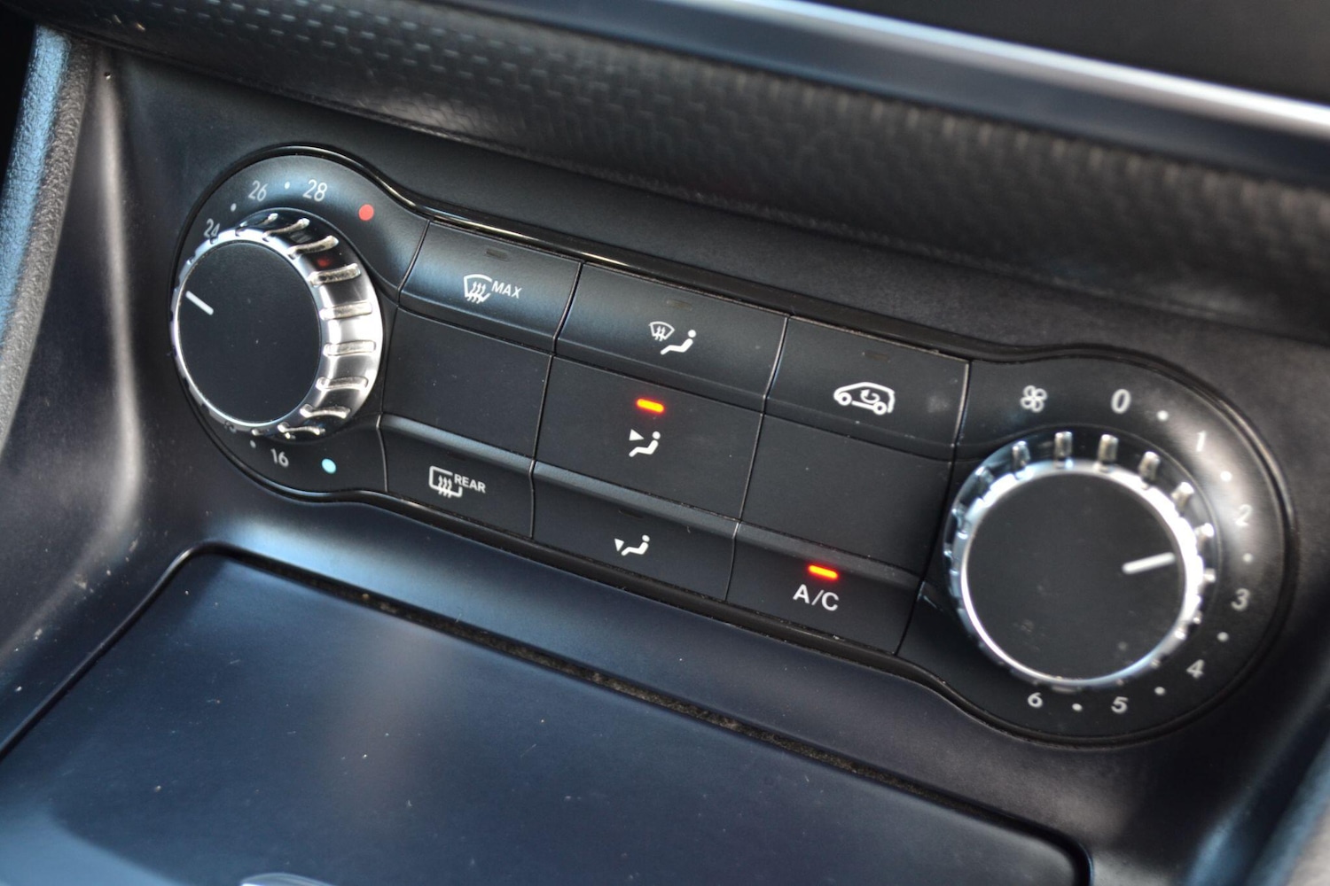 Used Mercedes-Benz A-Class 2015 for sale - 76370181: Photo 42