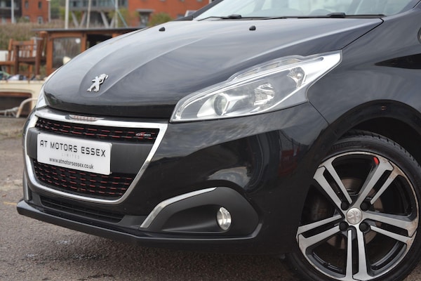 Used Peugeot 208 2017 for sale - 76136546: Photo 13