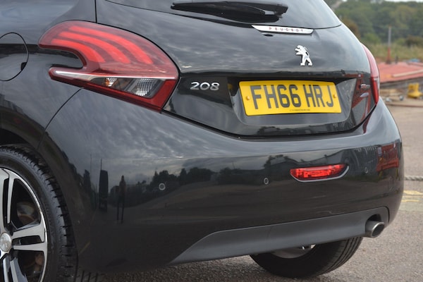Used Peugeot 208 2017 for sale - 76136546: Photo 16