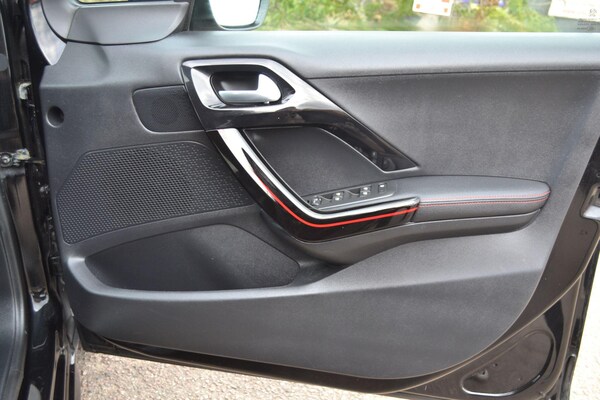 Used Peugeot 208 2017 for sale - 76136546: Photo 20