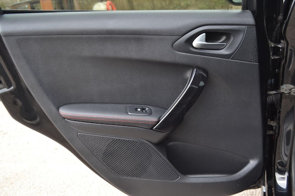 Used Peugeot 208 2017 for sale - 76136546: Photo 28