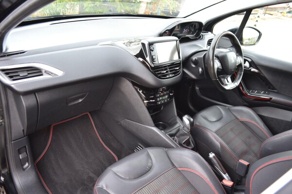 Used Peugeot 208 2017 for sale - 76136546: Photo 29