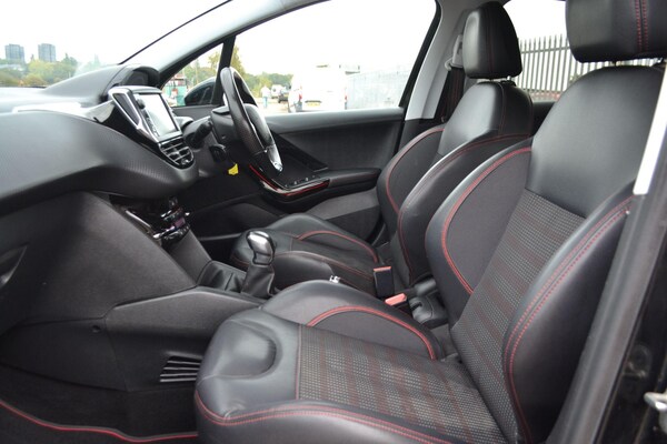 Used Peugeot 208 2017 for sale - 76136546: Photo 30