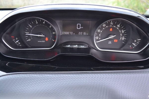 Used Peugeot 208 2017 for sale - 76136546: Photo 35