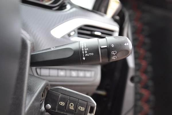 Used Peugeot 208 2017 for sale - 76136546: Photo 37