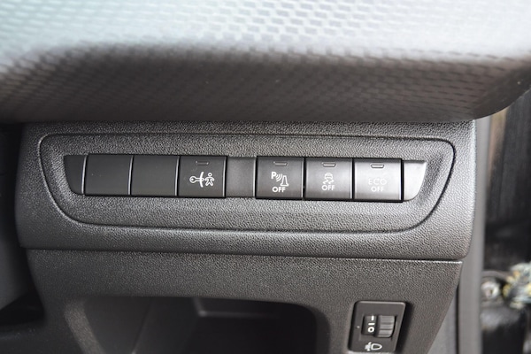 Used Peugeot 208 2017 for sale - 76136546: Photo 40
