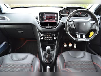 Used Peugeot 208 2017 for sale - 76136546: Photo 4