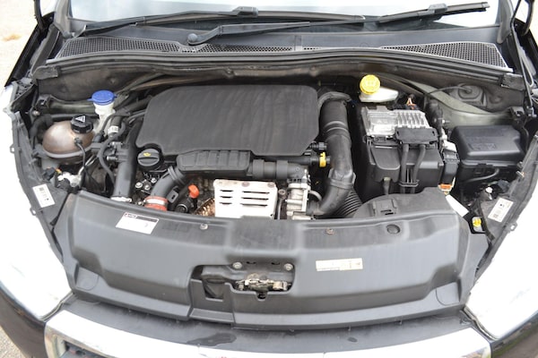 Used Peugeot 208 2017 for sale - 76136546: Photo 50