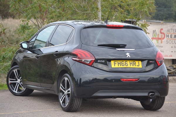 Used Peugeot 208 2017 for sale - 76136546: Photo 7
