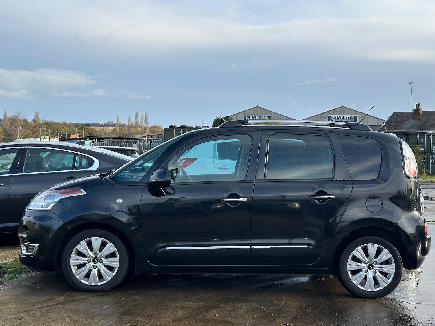 Used Citroen C3 Picasso 2011 for sale - 76597219: Photo 4