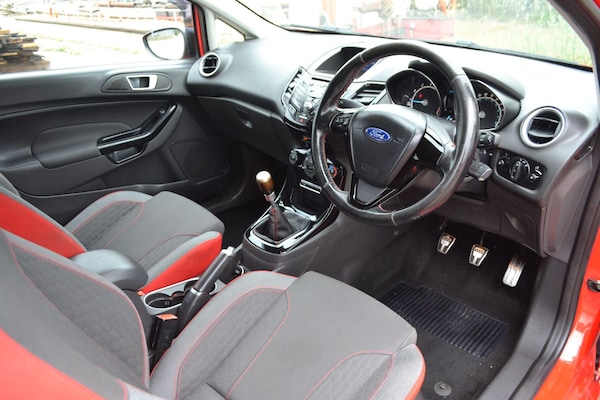 Used Ford Fiesta 2016 for sale - 74990587: Photo 2