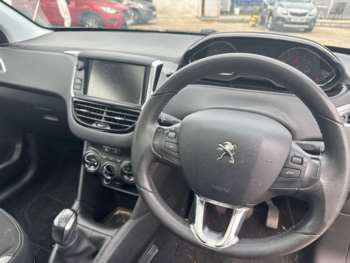Used Peugeot 208 2014 for sale - 74851947: Photo