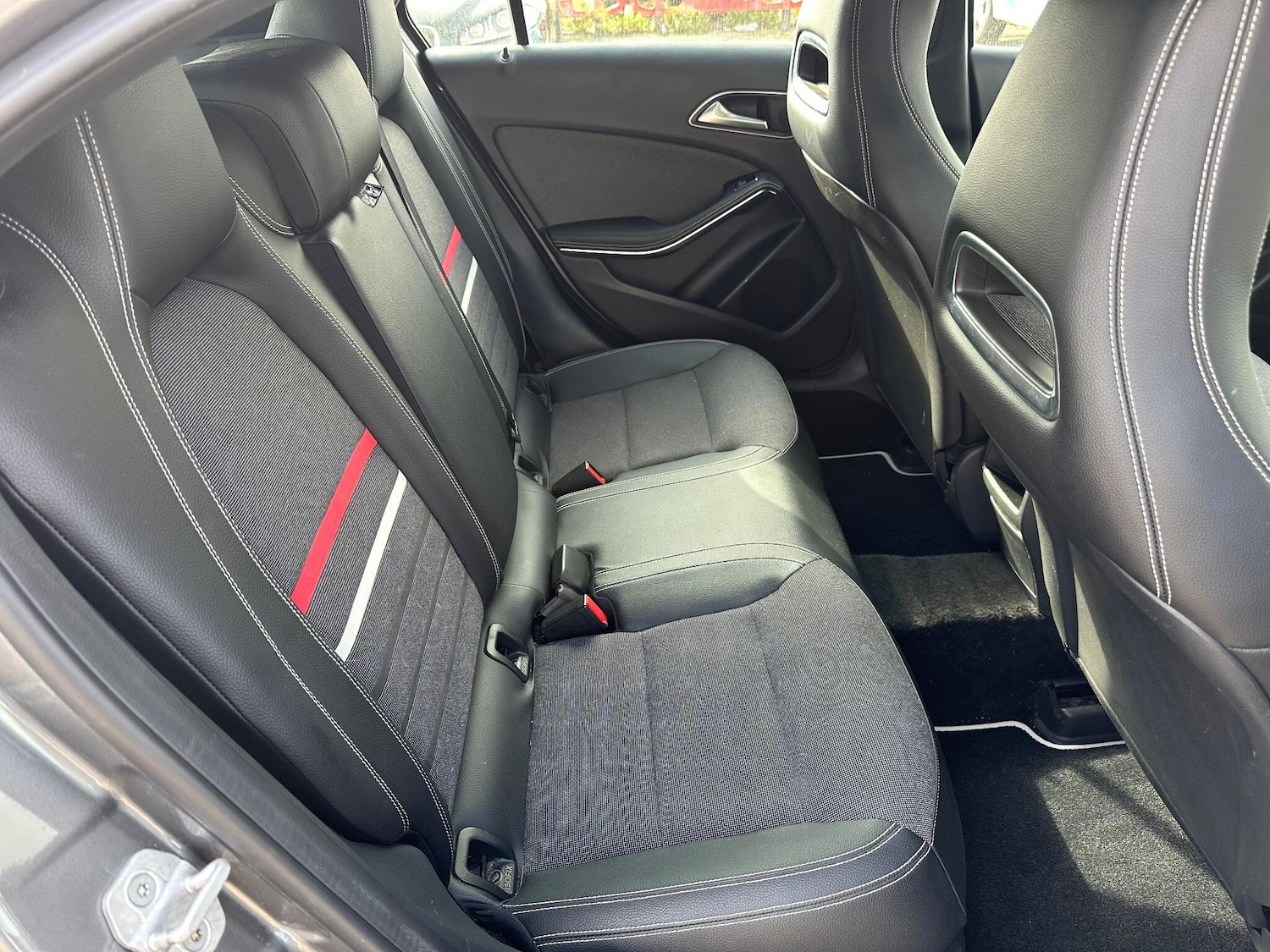 Used Mercedes-Benz A-Class 2014 for sale - 76158745: Photo 4