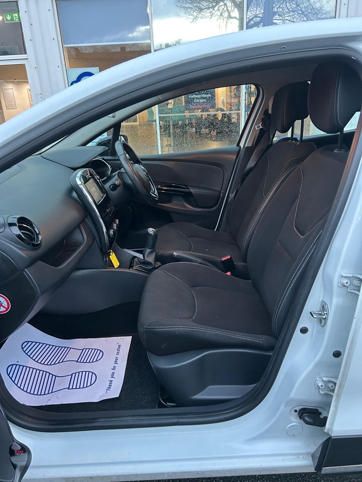 Used Renault Clio 2014 for sale - 77052128: Photo 10