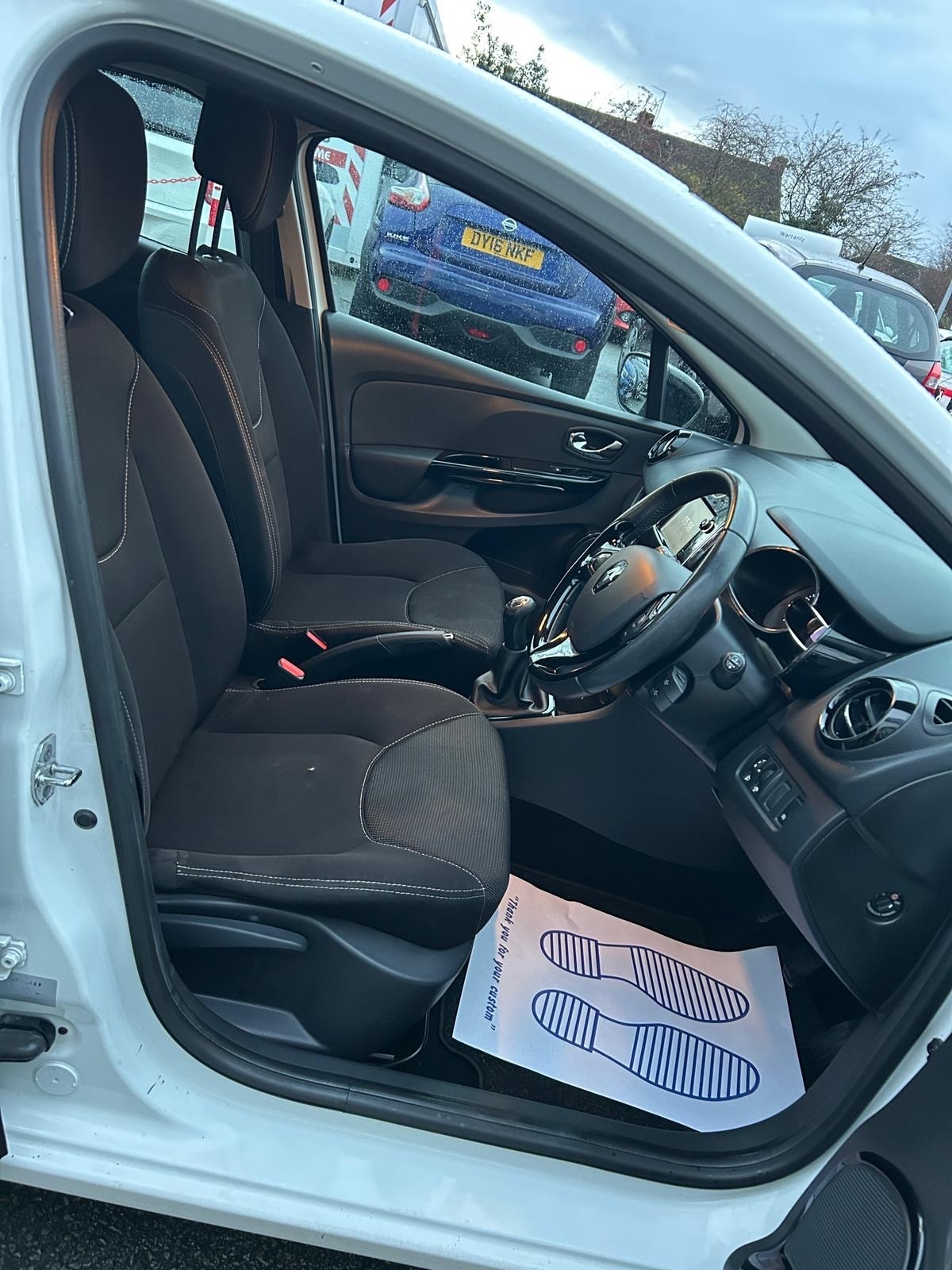 Used Renault Clio 2014 for sale - 77052128: Photo 11