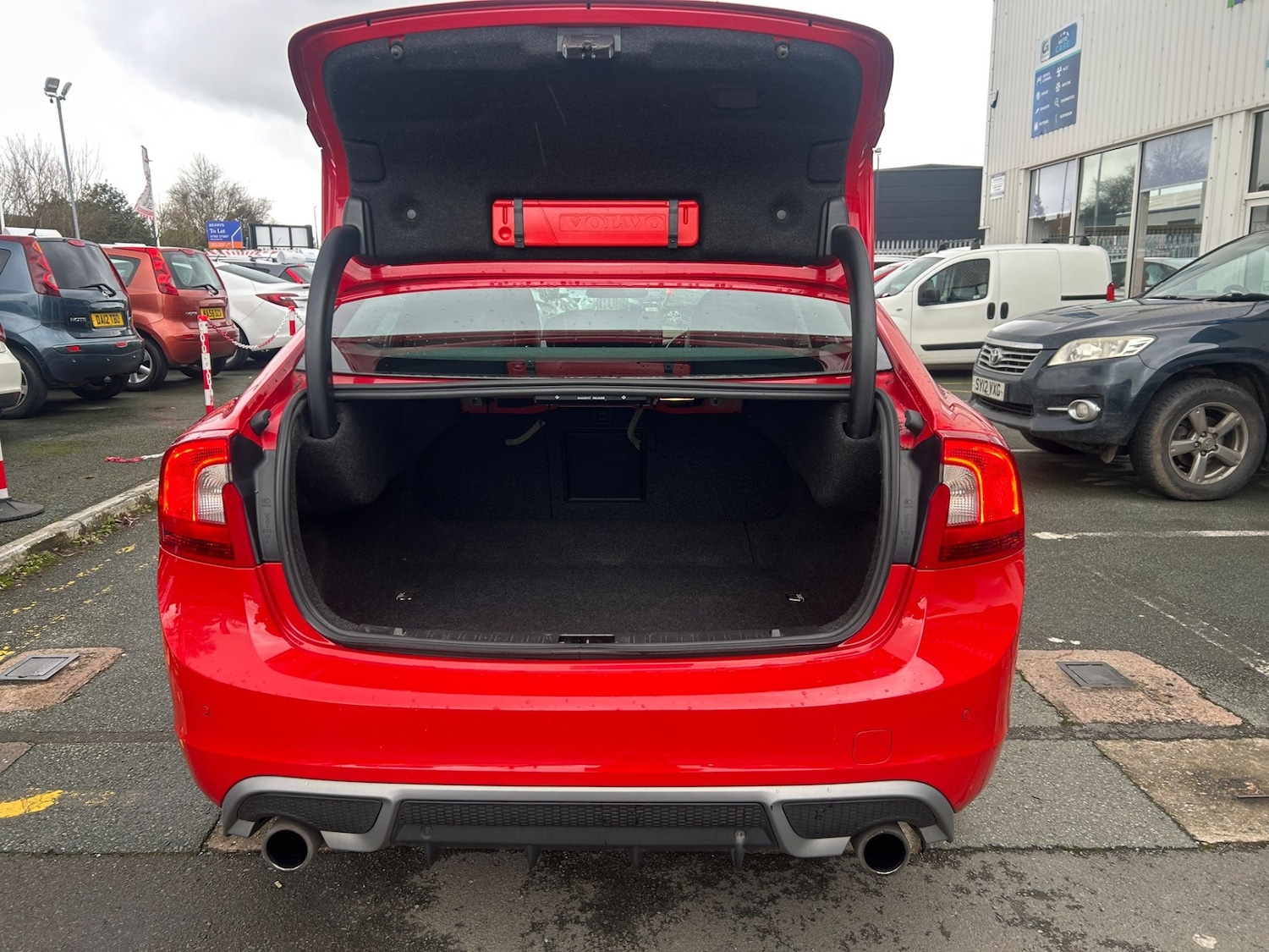 Used Volvo S60 2012 for sale - 77584877: Photo 10