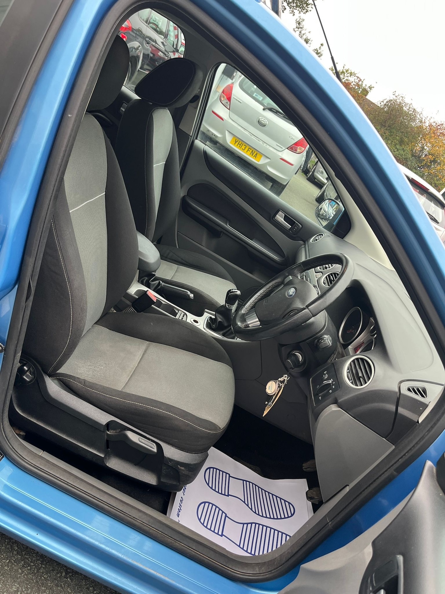 Ford Focus 2010 (60) - 1.6 Zetec 5dr - Image 10