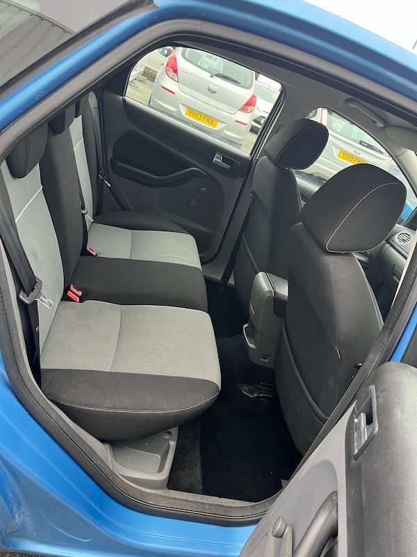 Used Ford Focus 2010 for sale - 76314037: Photo 12