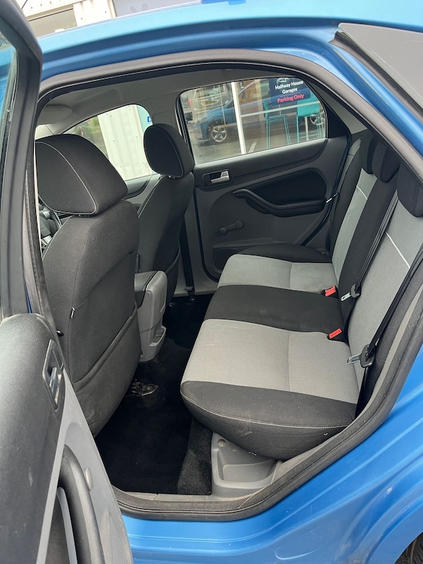 Used Ford Focus 2010 for sale - 76314037: Photo 13
