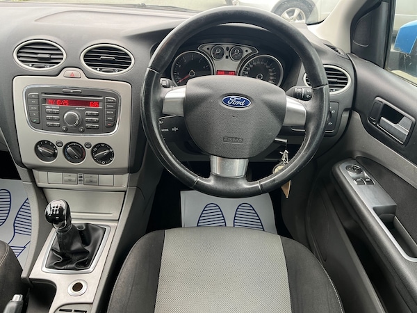 Used Ford Focus 2010 for sale - 76314037: Photo 14
