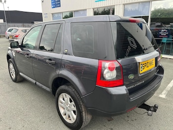 Used Land Rover Freelander 2010 for sale - 76149784: Photo