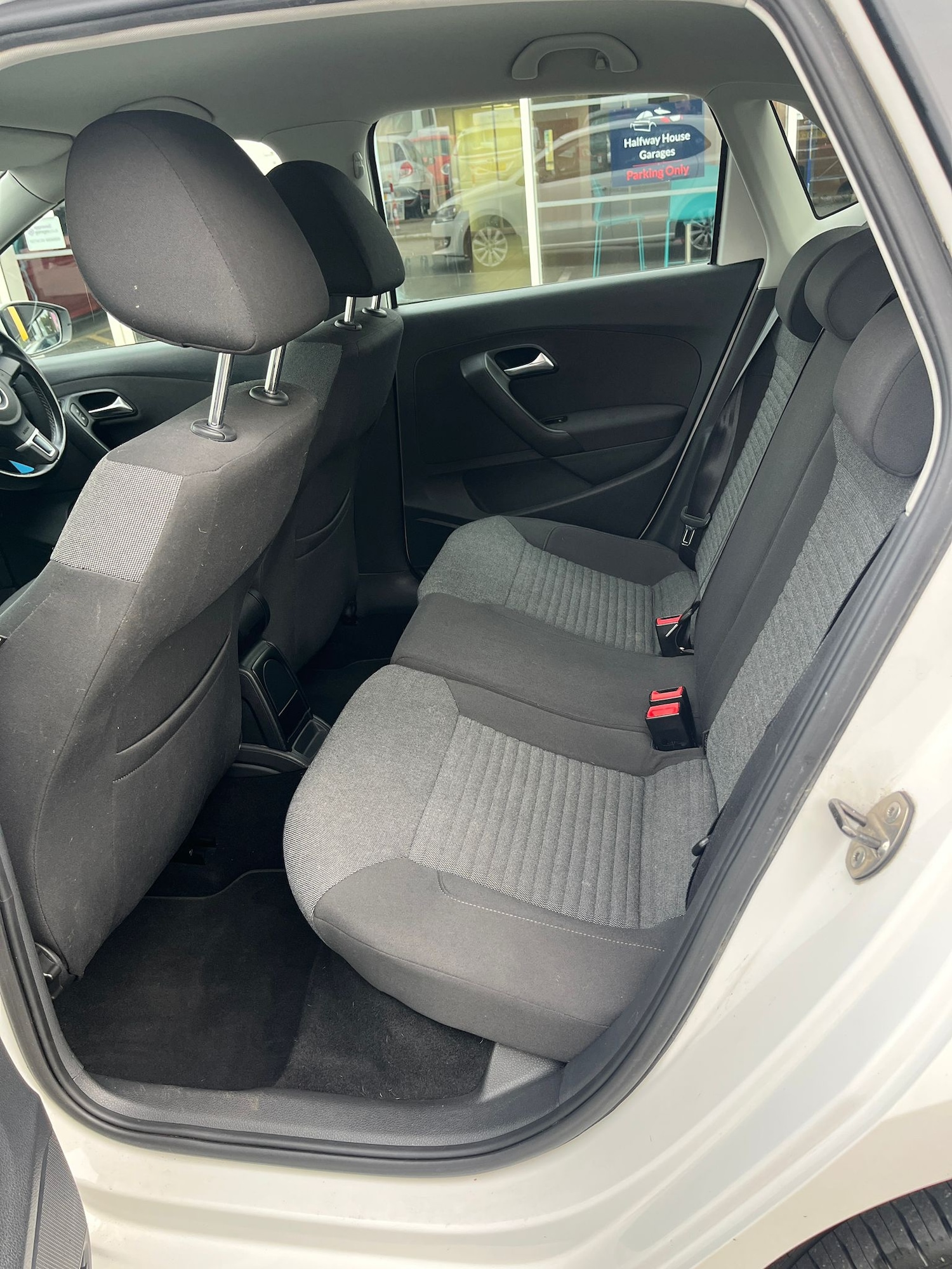 Used Volkswagen Polo 2010 for sale - 76418556: Photo 11