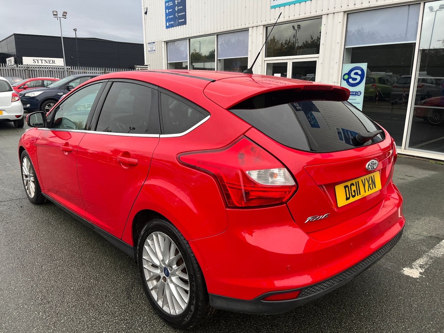 Used Ford Focus 2011 for sale - 76497202: Photo 4