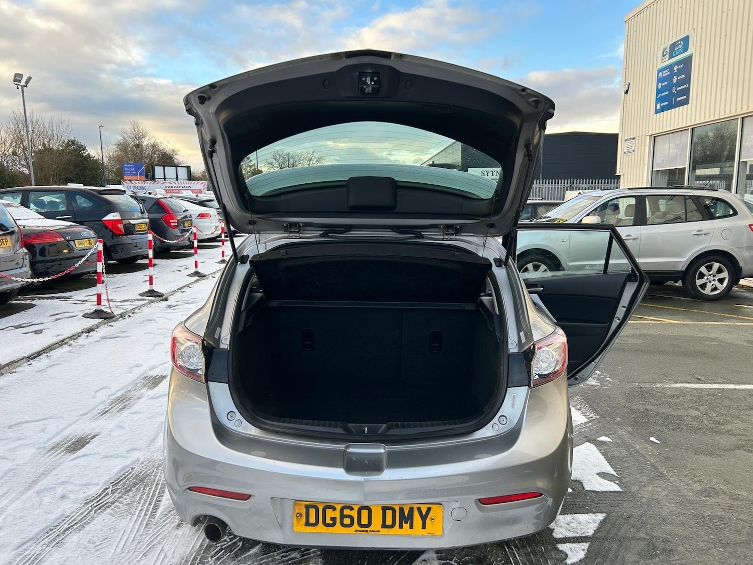 Used Mazda Mazda3 2010 for sale - 77118842: Photo 12