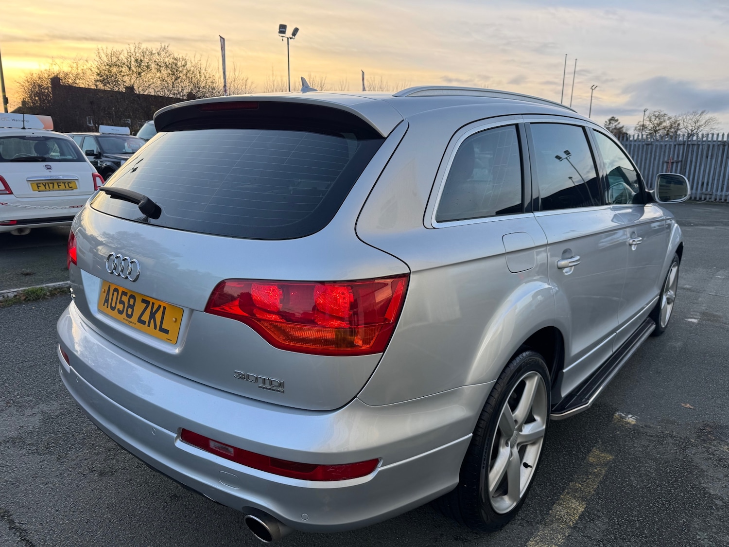 Used Audi Q7 2009 for sale - 76791687: Photo 2