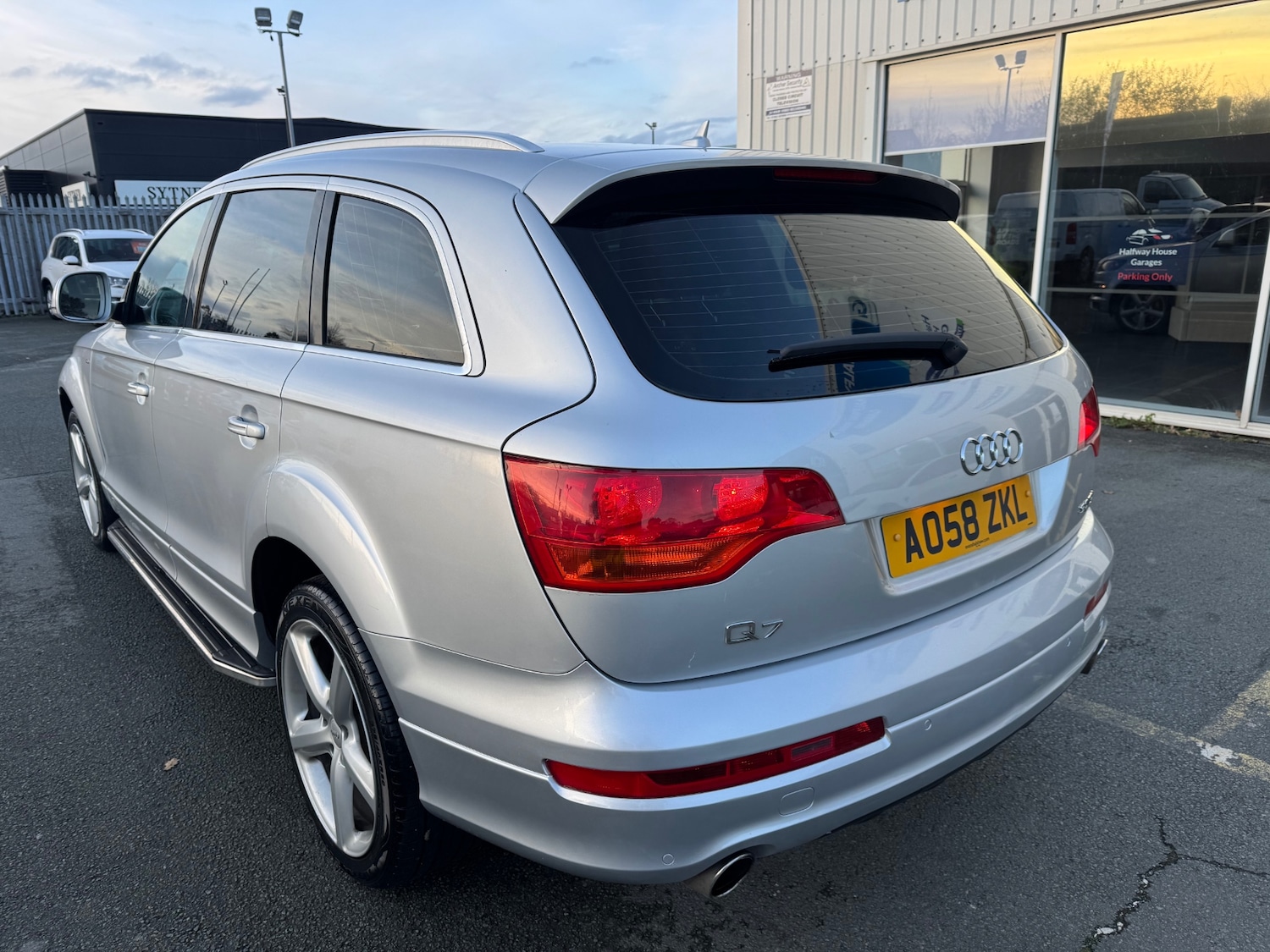 Used Audi Q7 2009 for sale - 76791687: Photo 3