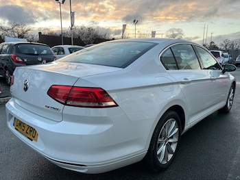 Used Volkswagen Passat 2015 for sale - 76897327: Photo